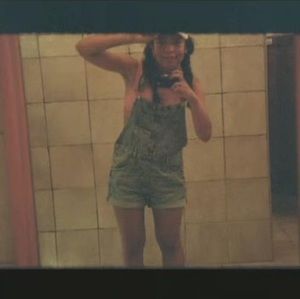 Meet your Posher, Olivia